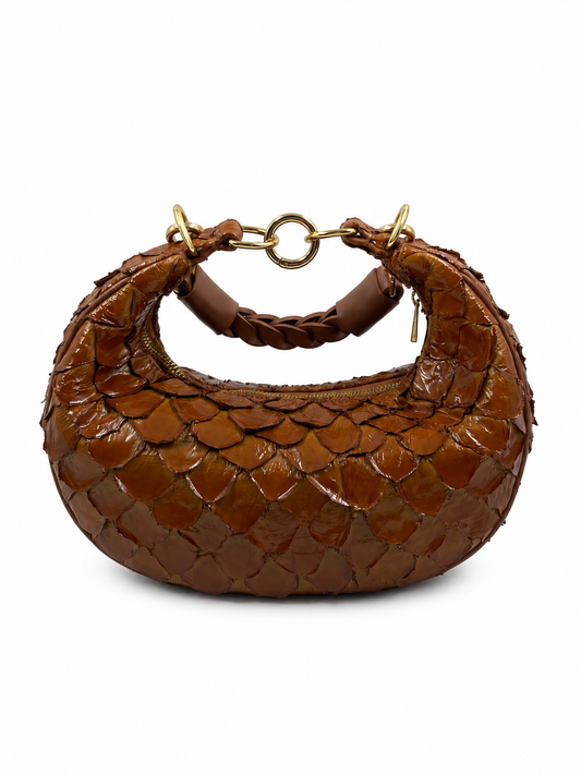 Bolsa Marcela P | Couro de Pirarucu | Caramelo | Ferragem Dourada