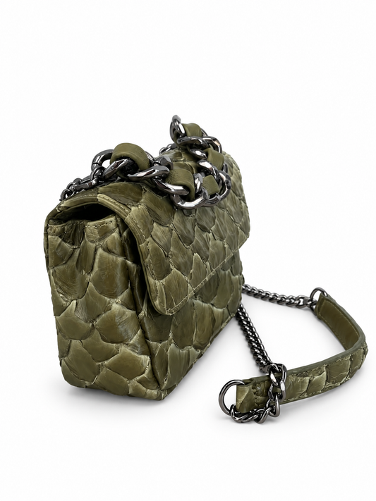Bolsa Paty | Couro de Pirarucu | Verde Musgo | Ferragem Ônix