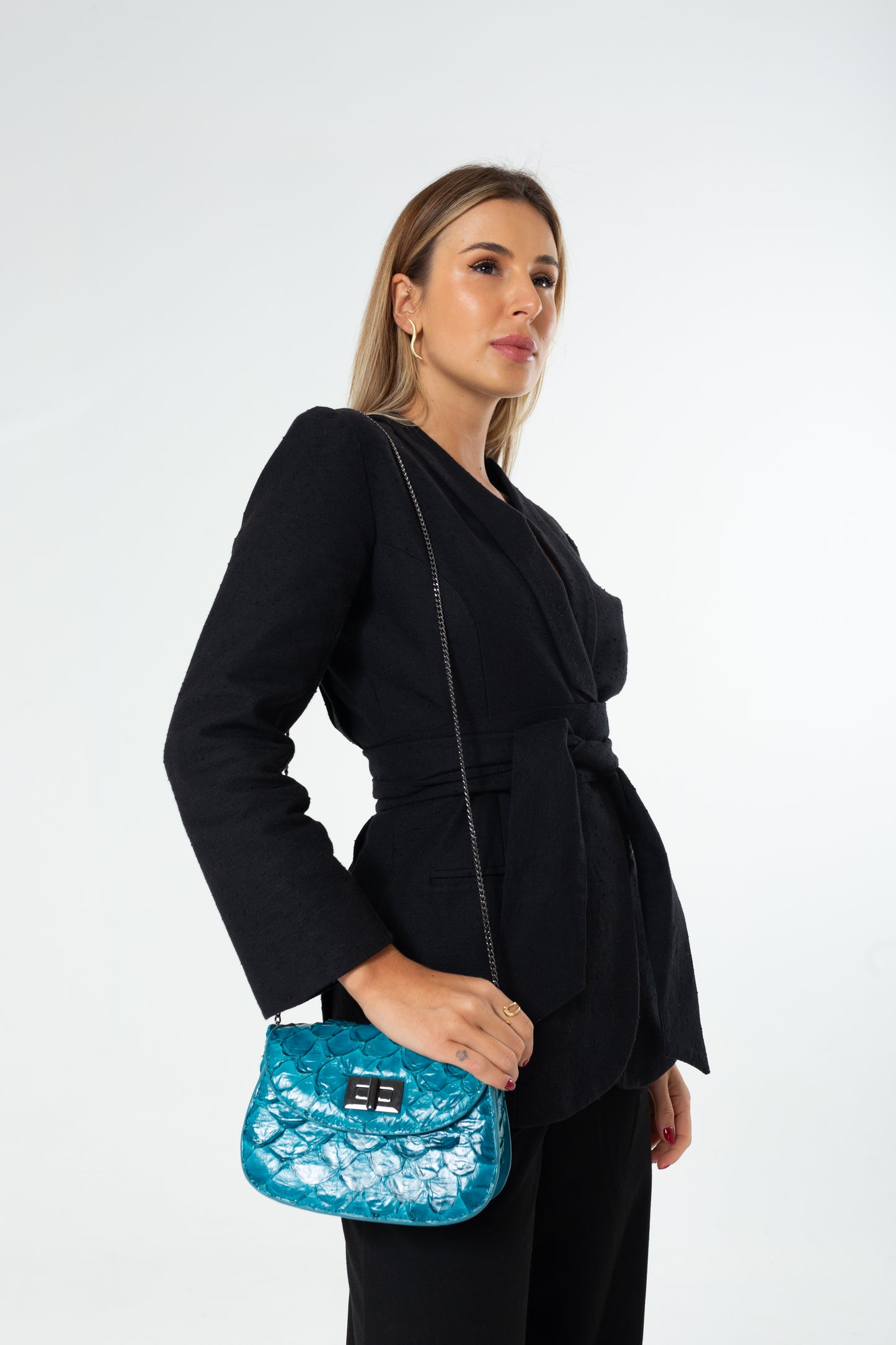 Bolsa Pochete Catarina | Couro de Pirarucu | Azul Turquesa
