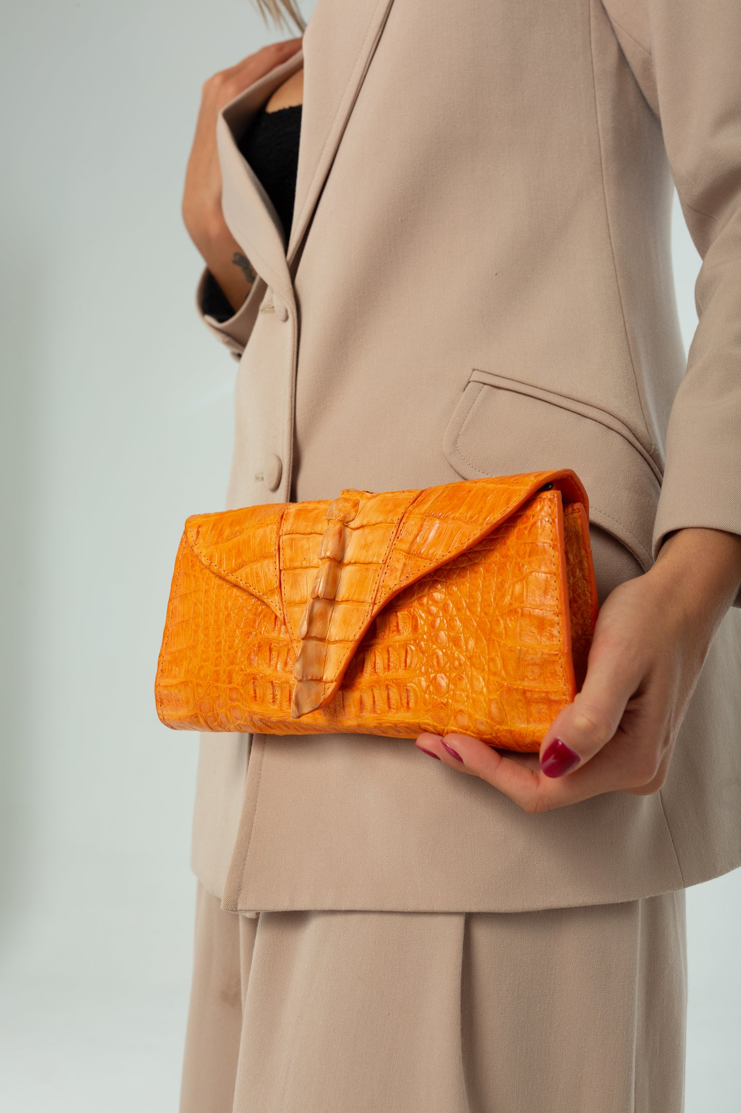 Clutch Clara | Couro de Jacaré | Laranja