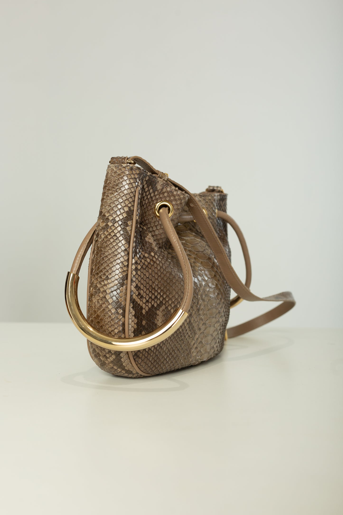 Bolsa Sandra | Couro de Python Artesanal | Bege