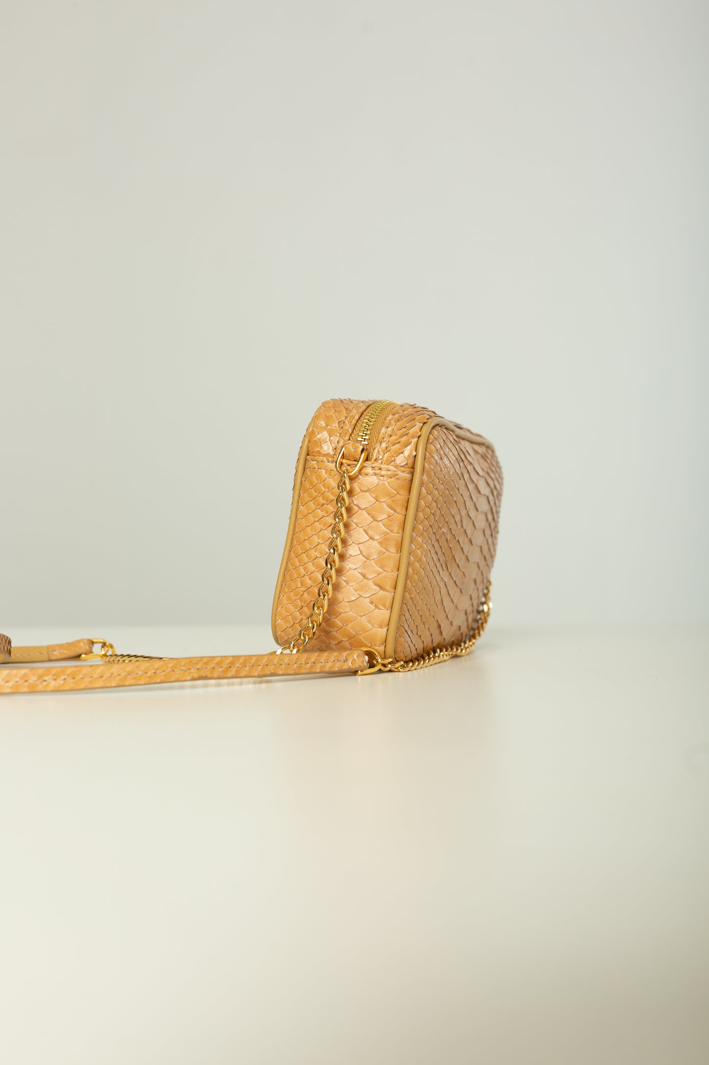 Bolsa Alice P | Couro de Python | Nude