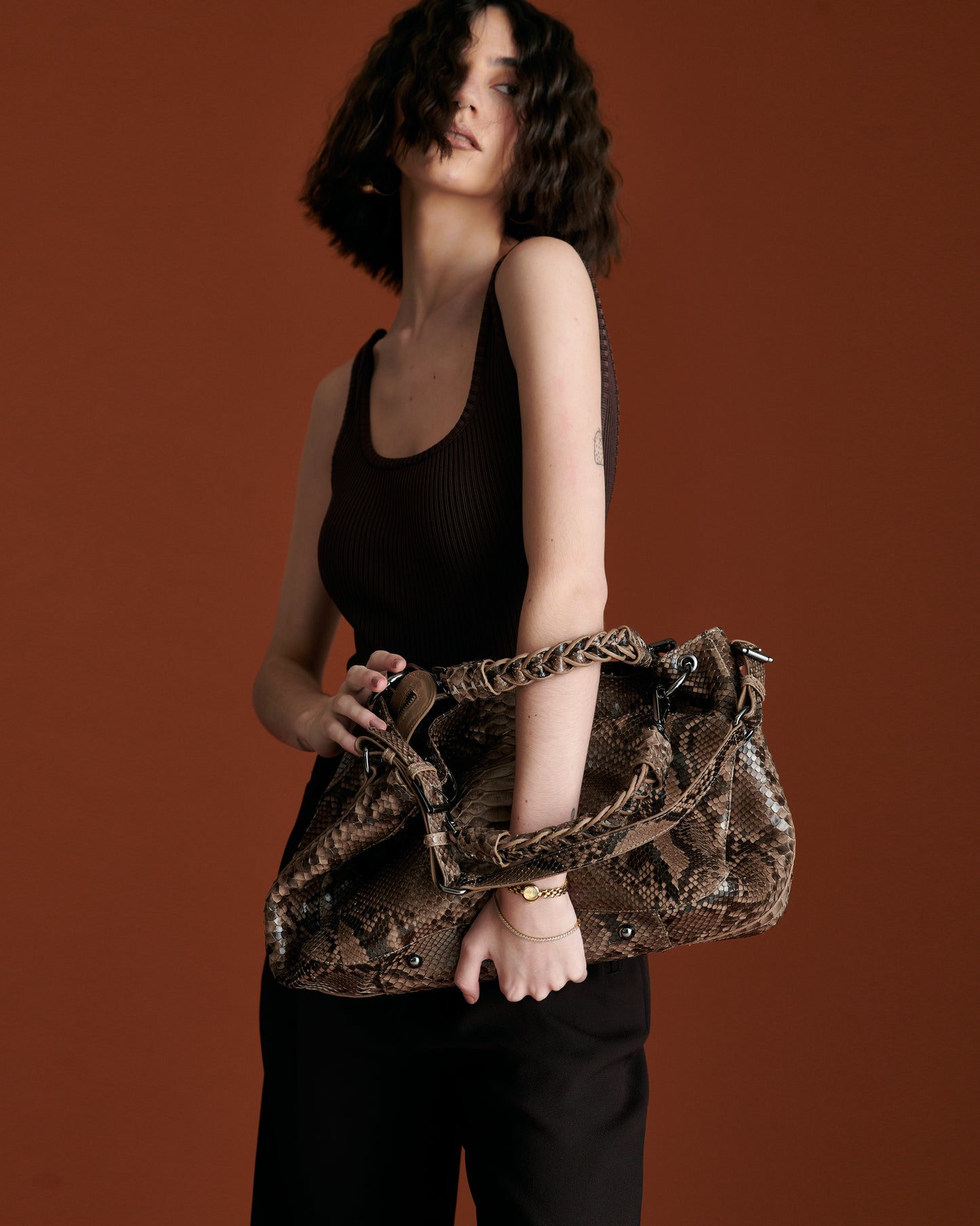 Bolsa Livian | Couro Python Artesanal | Marrom