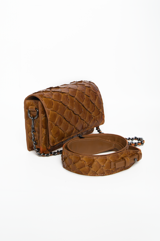 Bolsa Olívia | Couro de Pirarucu | Caramelo