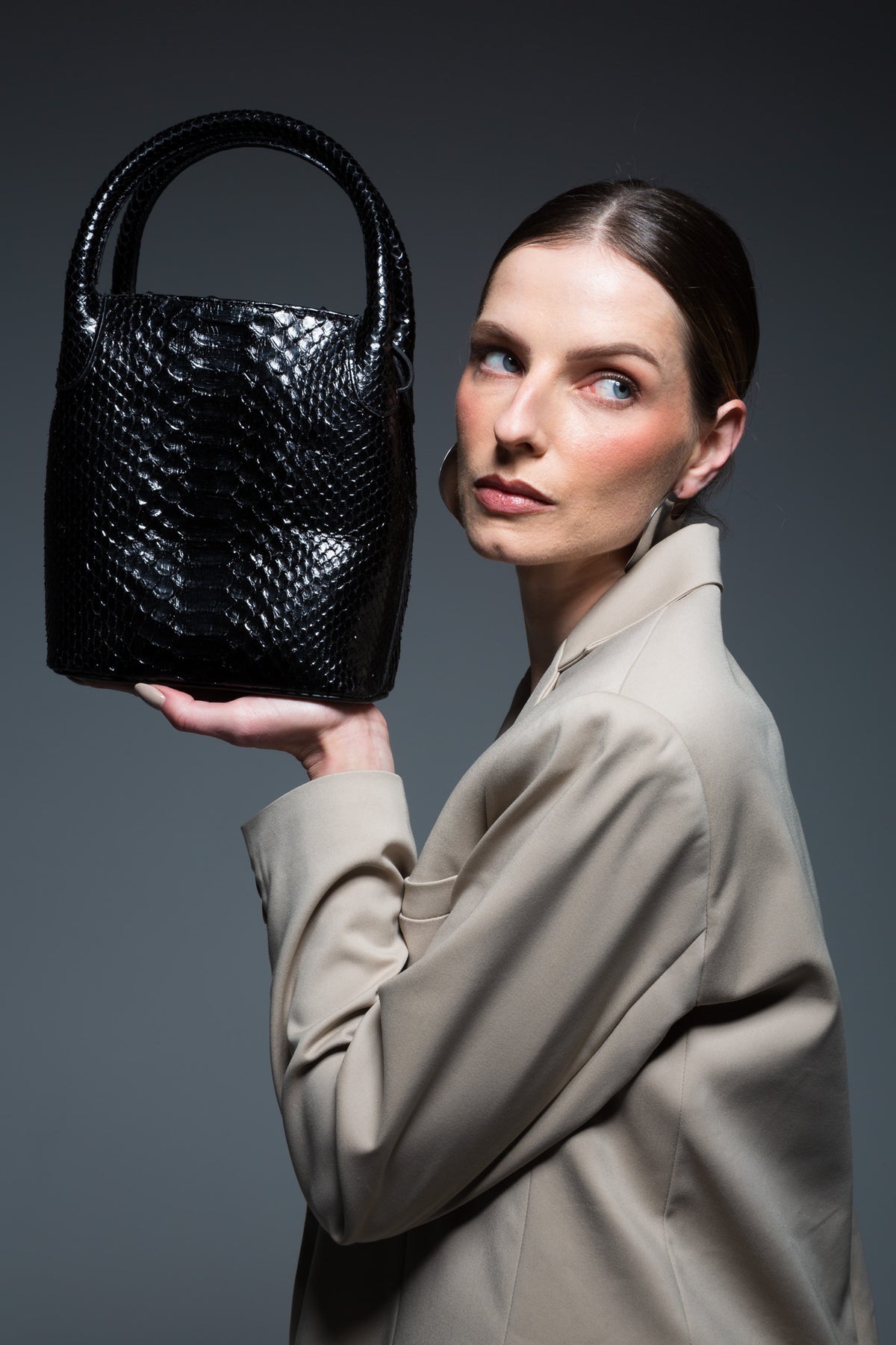 Bolsa Teca | Couro de Python | Preta