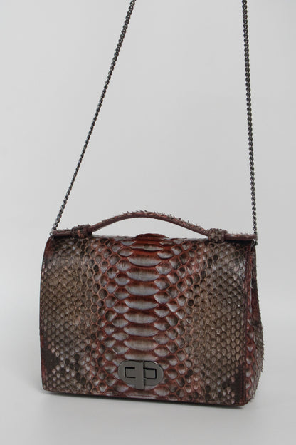 Bolsa Larissa | Couro de Python Artesanal | Marrom e Bordô