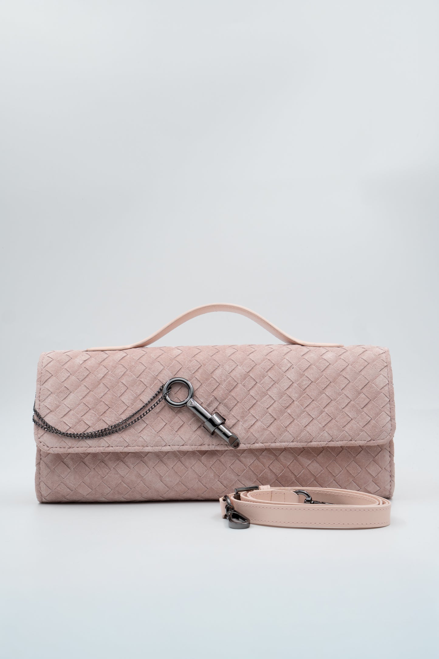 Bolsa Indiara | Couro Camurça Tressê | Rosé com Ferragem Grafite