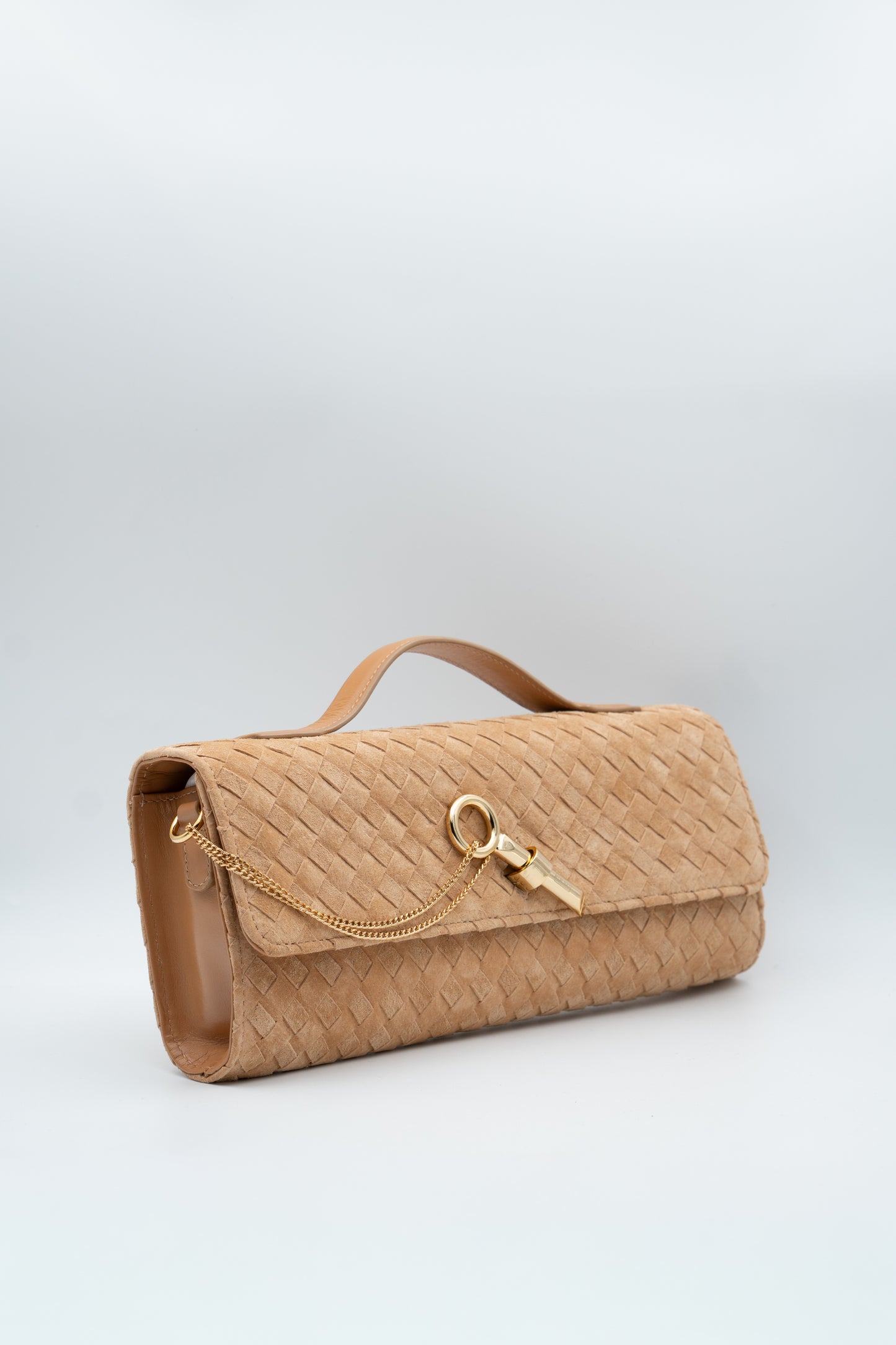 Bolsa Indiara | Couro Camurça Tressê | caramelo claro com Ferragem Dourado