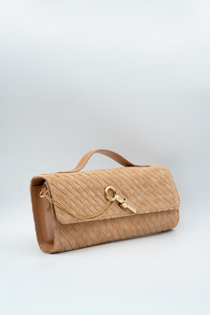 Bolsa Indiara | Couro Camurça Tressê | caramelo claro com Ferragem Dourado