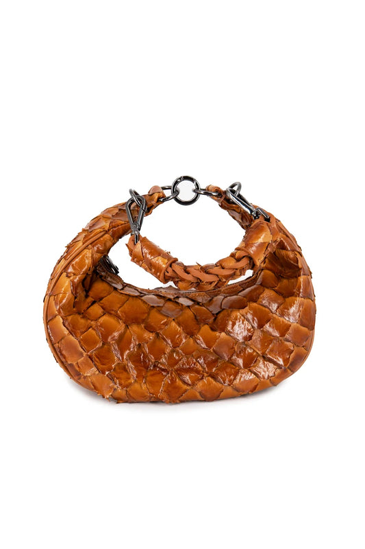 Bolsa Marcela P | Couro de Pirarucu | Caramelo | Ferragem Ônix