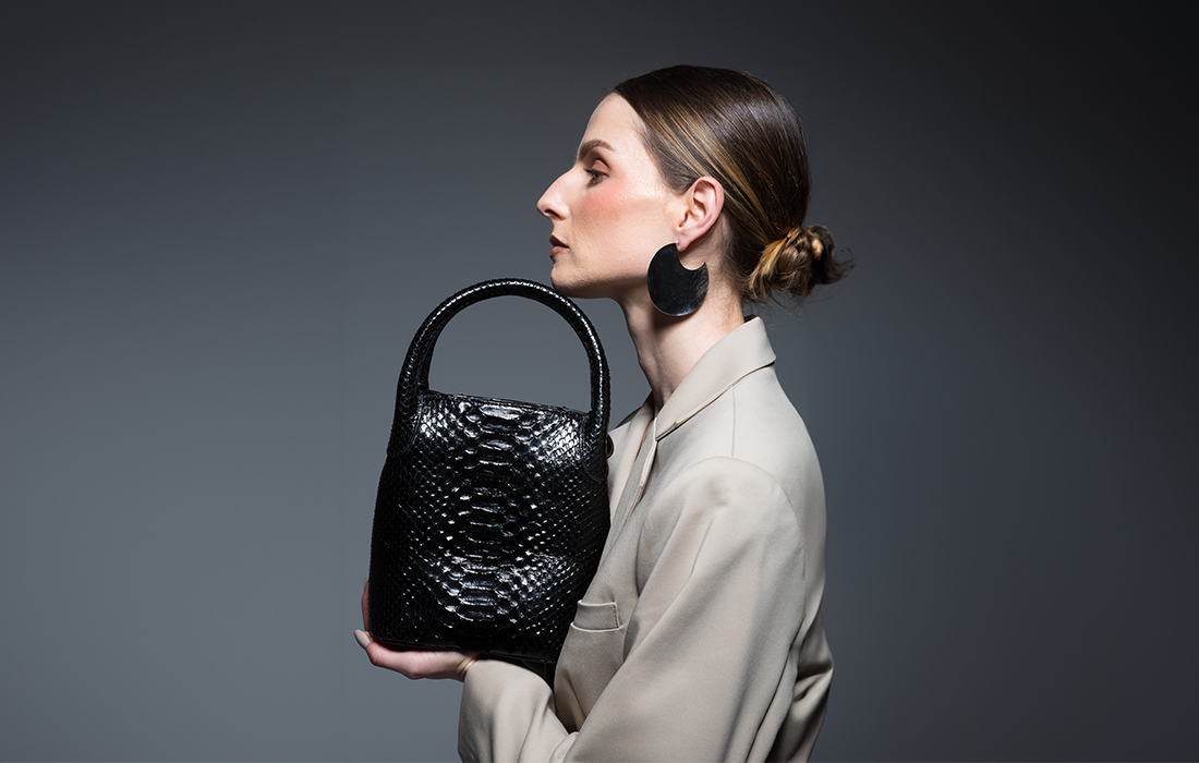 Bolsa Teca | Couro de Python | Preta